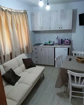 To Konatzi Tis Maroulas Apartment