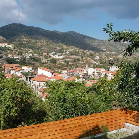 To Konatzi Tis Maroulas *