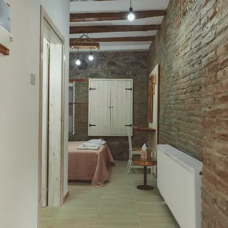 To Konatzi Tis Maroulas Apartment