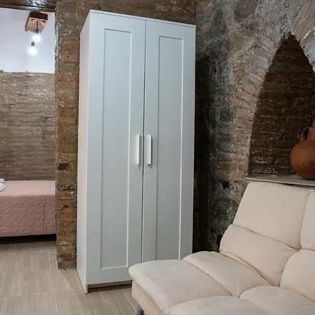 To Konatzi Tis Maroulas Apartment